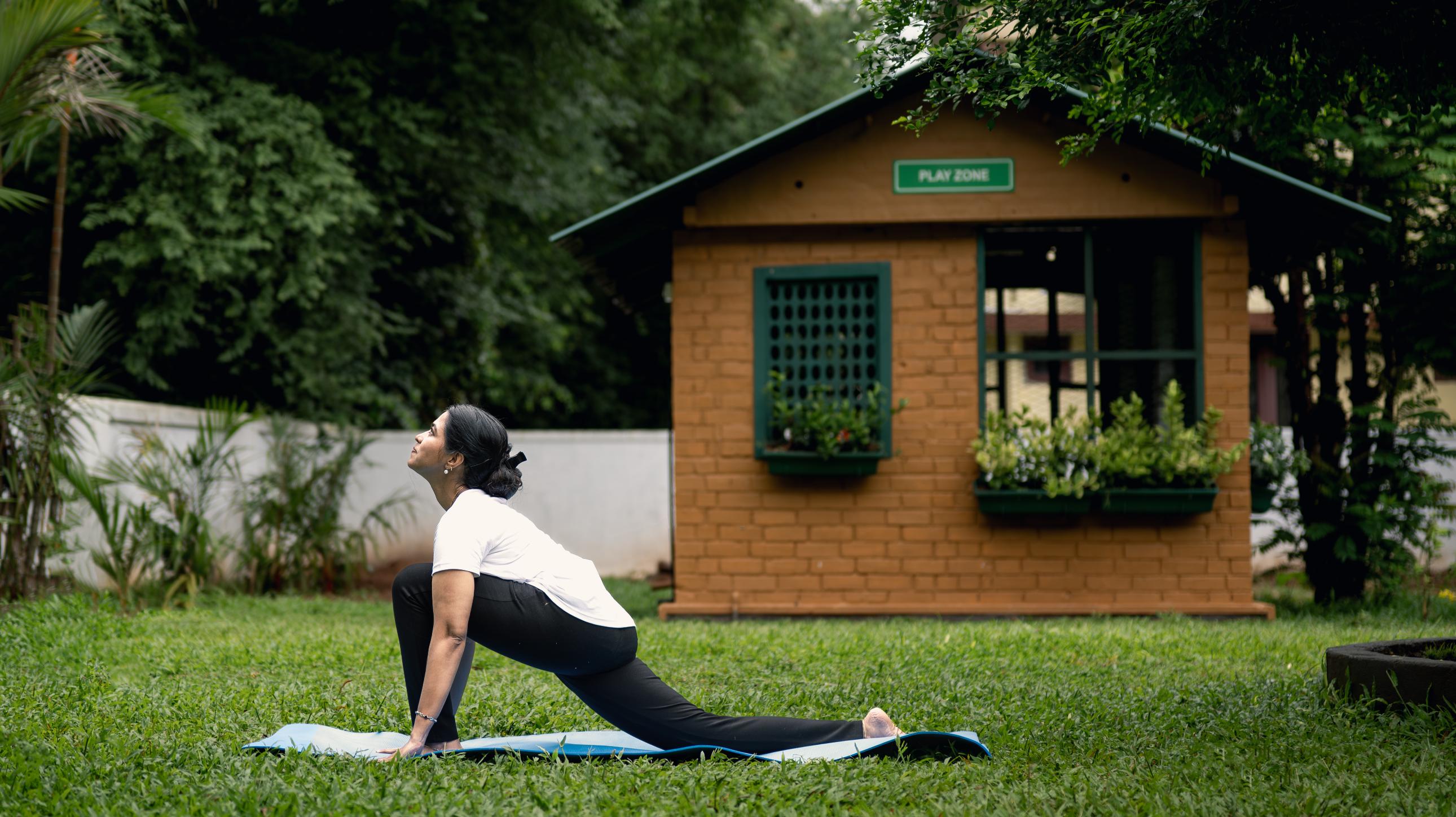 Ashwa Sanchalanasana